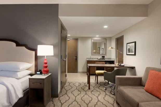 Images Embassy Suites by Hilton Chicago Naperville