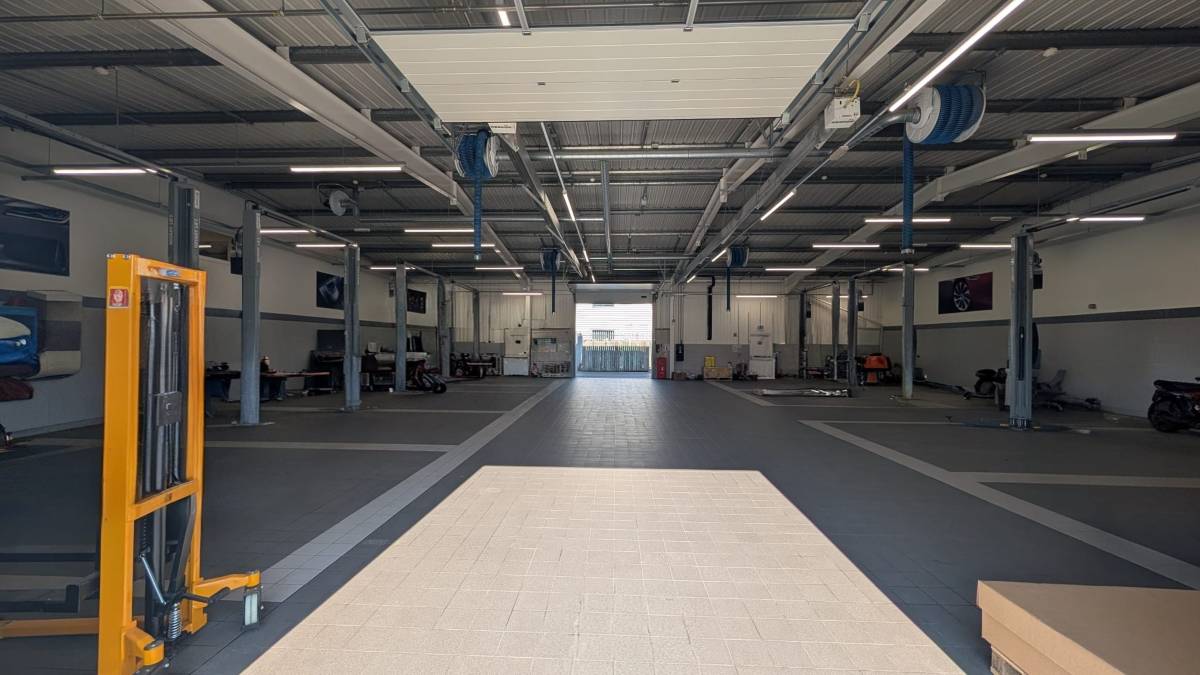 Evans Halshaw JAECOO Service Centre Workshop
