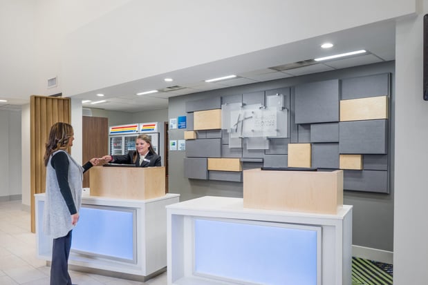 Images Holiday Inn Express & Suites Louisville East by IHG