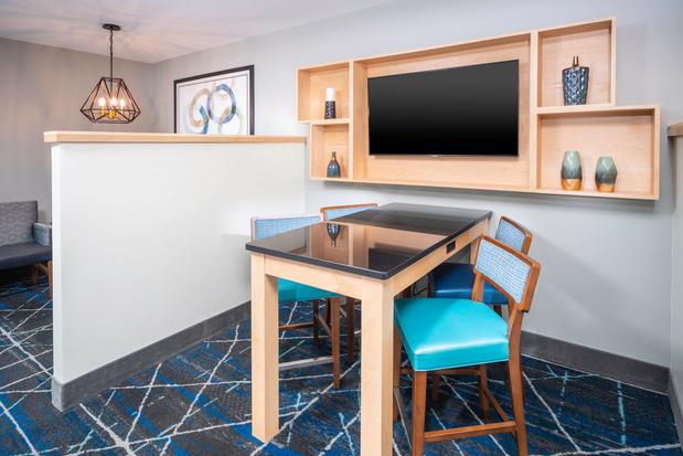 Images Holiday Inn Express & Suites Brevard – City Center by IHG