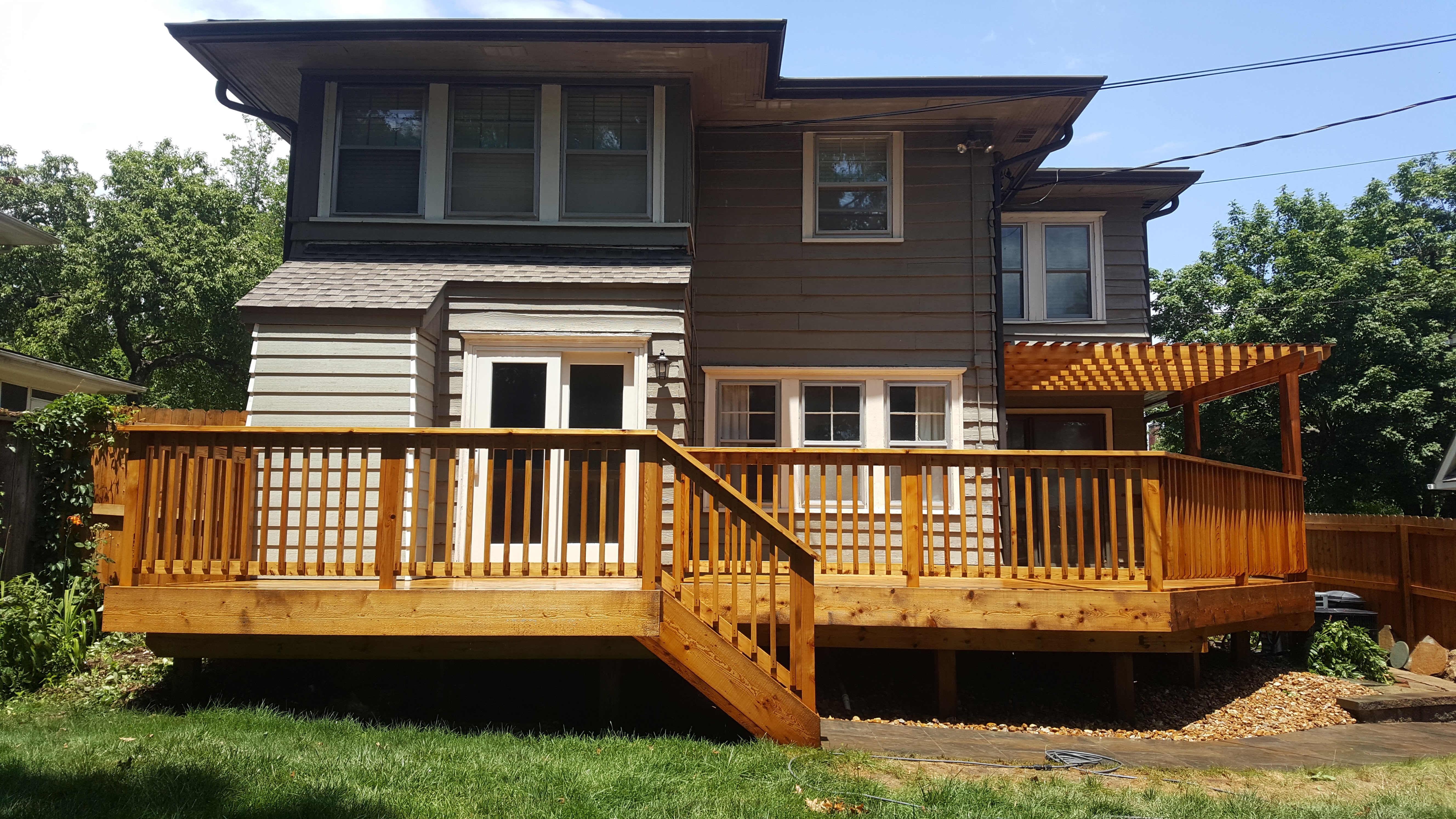 Natural Cedar tone deck