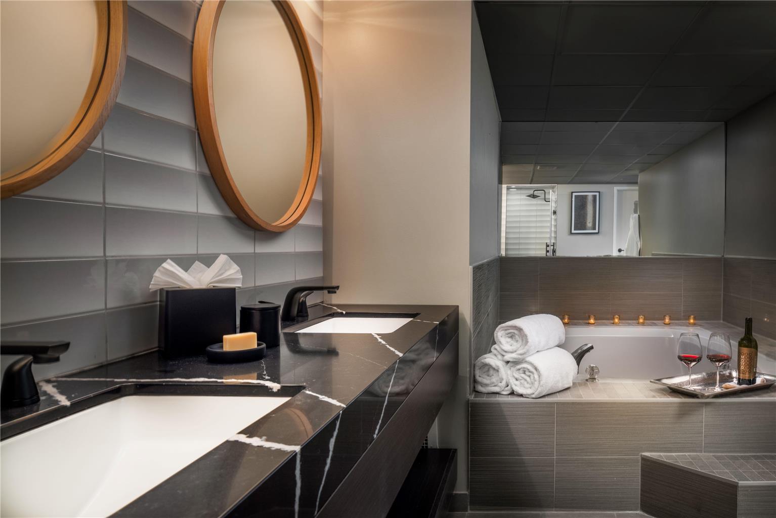 Guest room bath