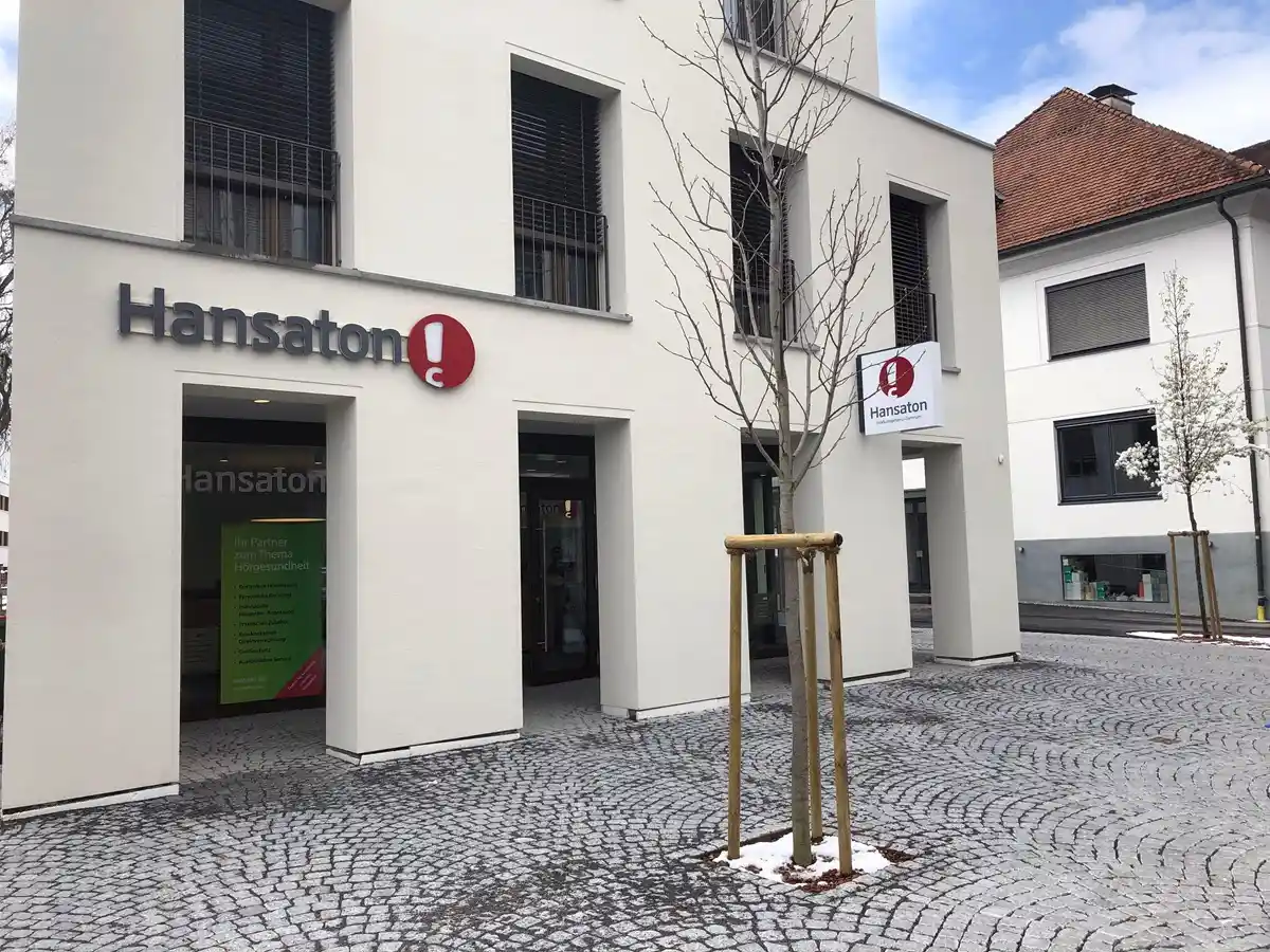 Das Team vom Hansaton Hörkompetenz-Zentrum {city} freut sich auf Ihren Besuch!