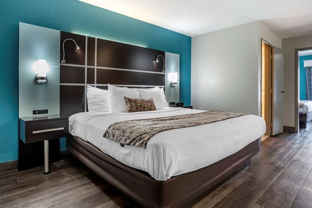 Images Best Western Carlton Suites