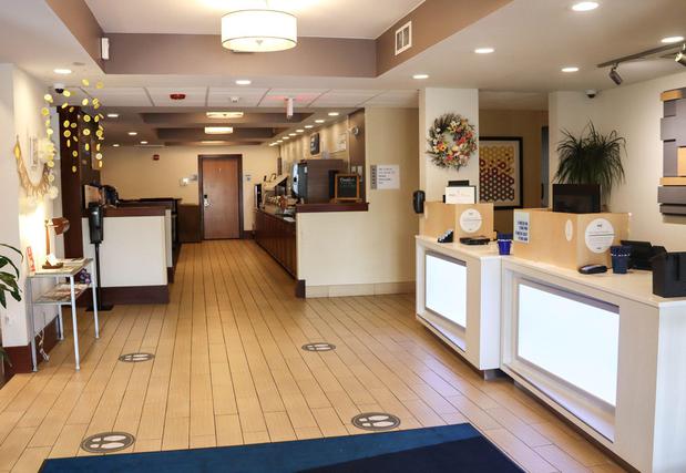 Images Holiday Inn Express Cedar Rapids (Collins Rd) by IHG