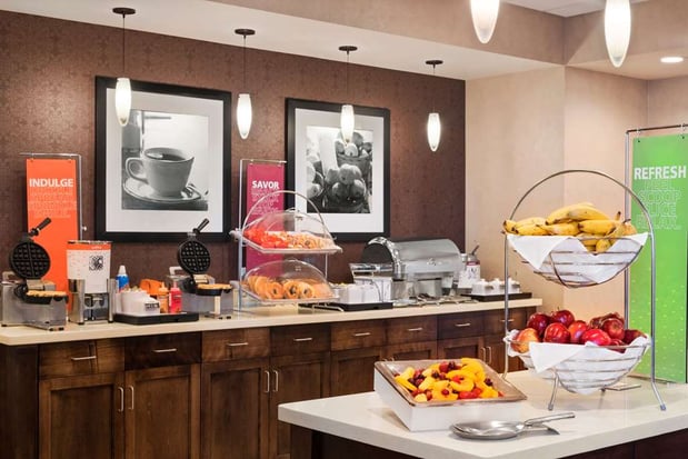 Images Hampton Inn Lincoln Airport