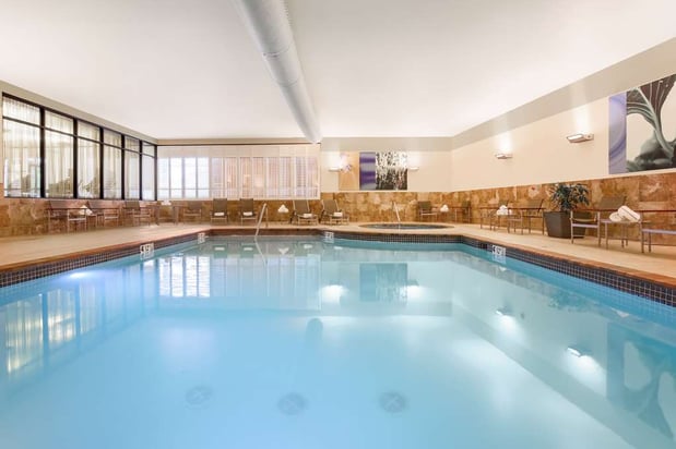 Images Hilton Promenade at Branson Landing