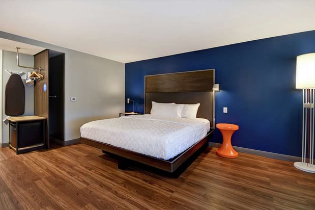 Images Tru by Hilton Denver South Park Meadows