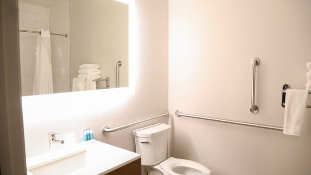 Images Holiday Inn Express & Suites Colorado Springs North by IHG