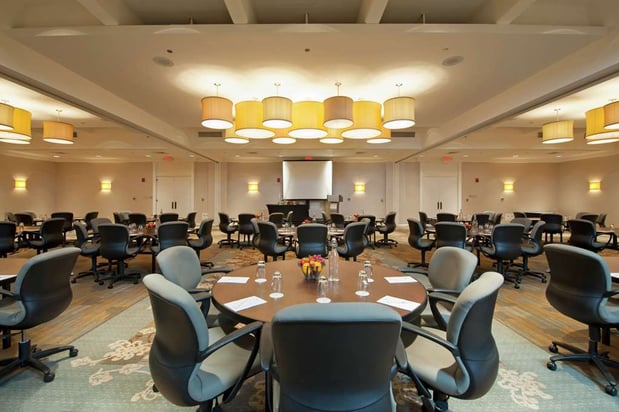 Images DoubleTree by Hilton Hotel Chicago - North Shore Conference Center