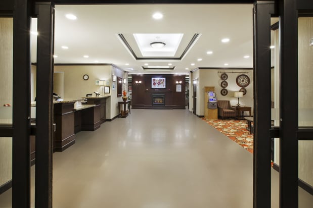 Images Holiday Inn Express & Suites Wheeling by IHG