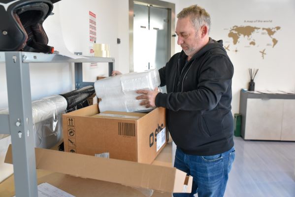 Images Decla Spedizioni Express - Cattolica