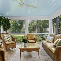 Images Hannelore Kaplan, VP William Raveis Real Estate