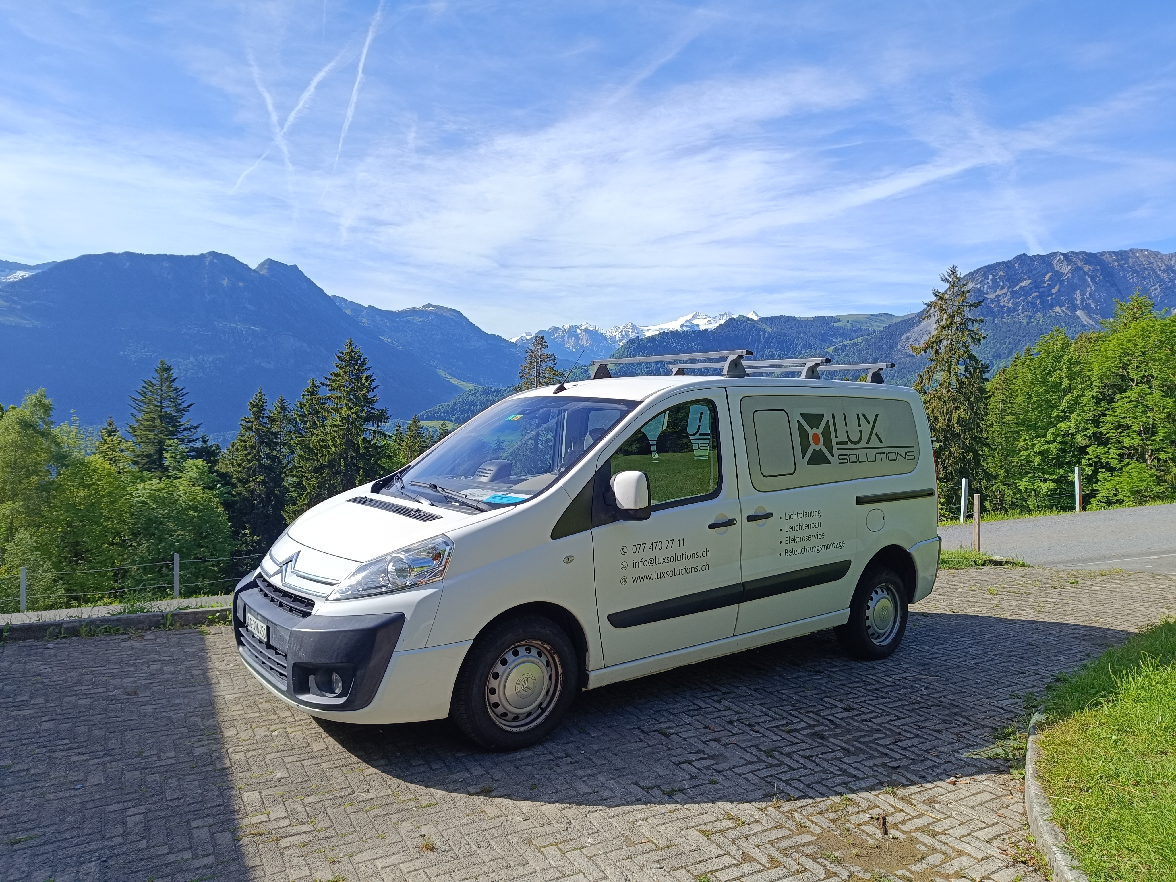 Bilder Lux Solutions GmbH