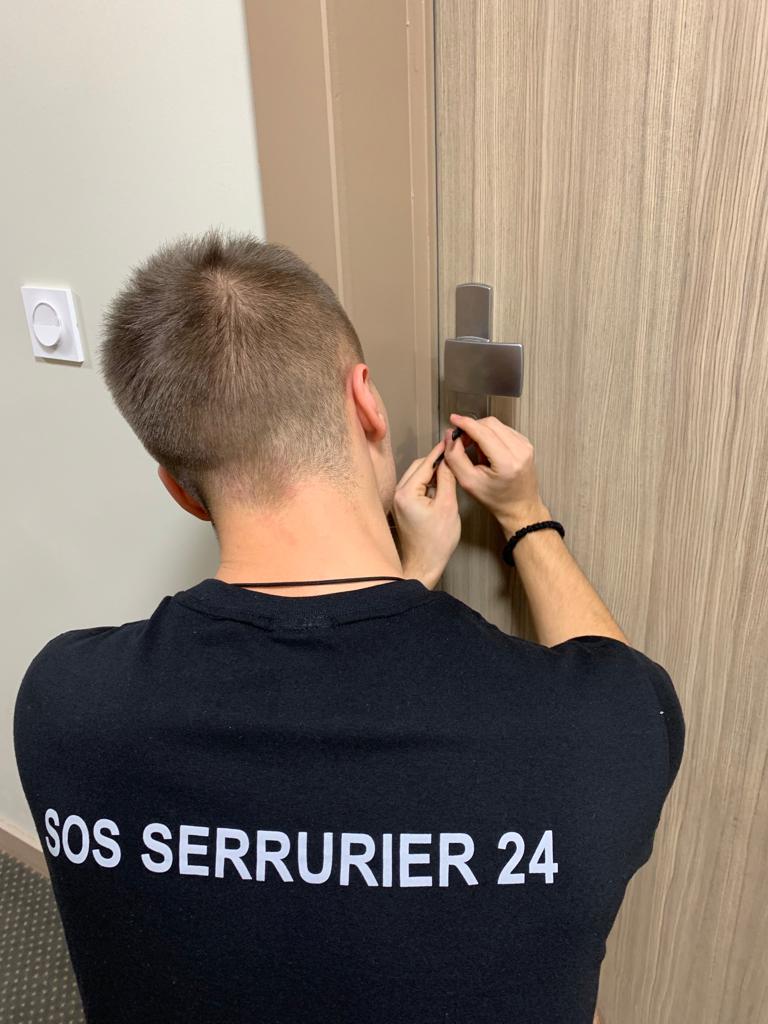 Bilder SOS SERRURIER 24 Genève