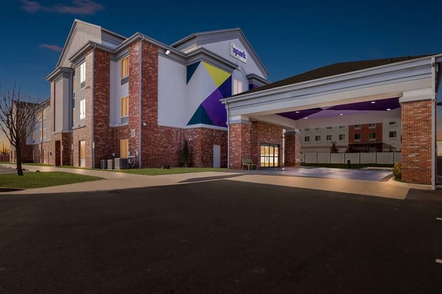 Images Spark by Hilton Catoosa Tulsa