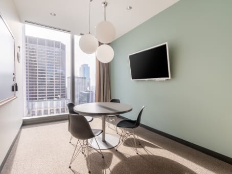 Images Signature by Regus - Chicago – 110 North Wacker Drive
