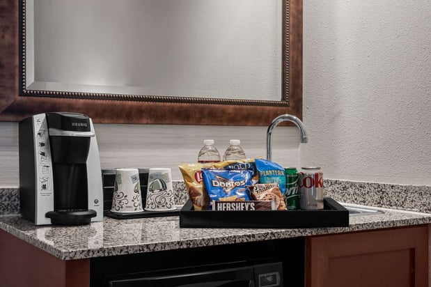 Images Embassy Suites by Hilton Nashville Airport