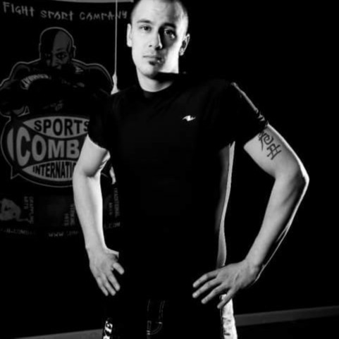 Ben, personal trainer and fight coach at ProFound Fitness, has over 30 years of martial arts experience. A champion in amateur and pro circuits, he specializes in strategic training and pad work, helping both adults and youth reach their fitness and fighting goals.