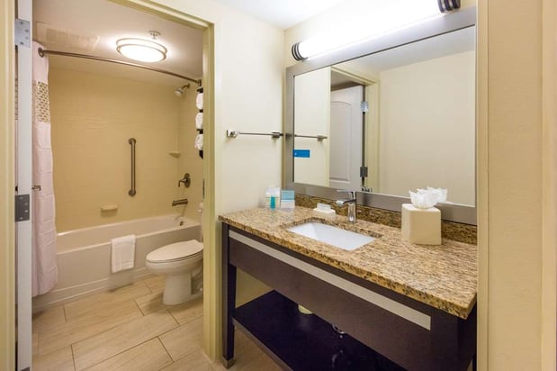 Images Hampton Inn Daytona Beach/Beachfront