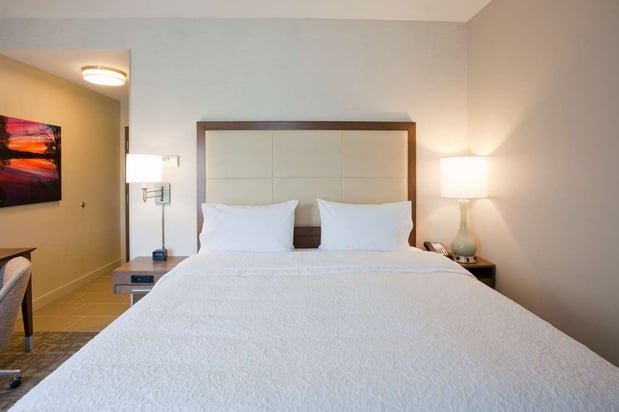 Images Hampton Inn Spicer Green Lake