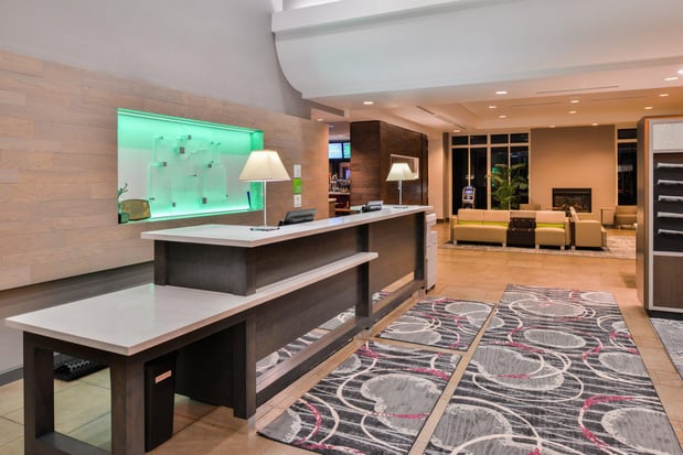 Images Holiday Inn Kansas City Airport by IHG