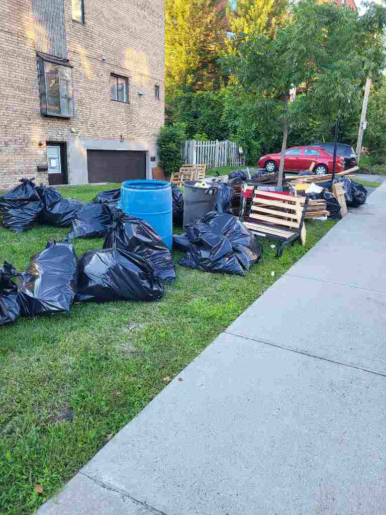 Images JUNK AWAY Montréal
