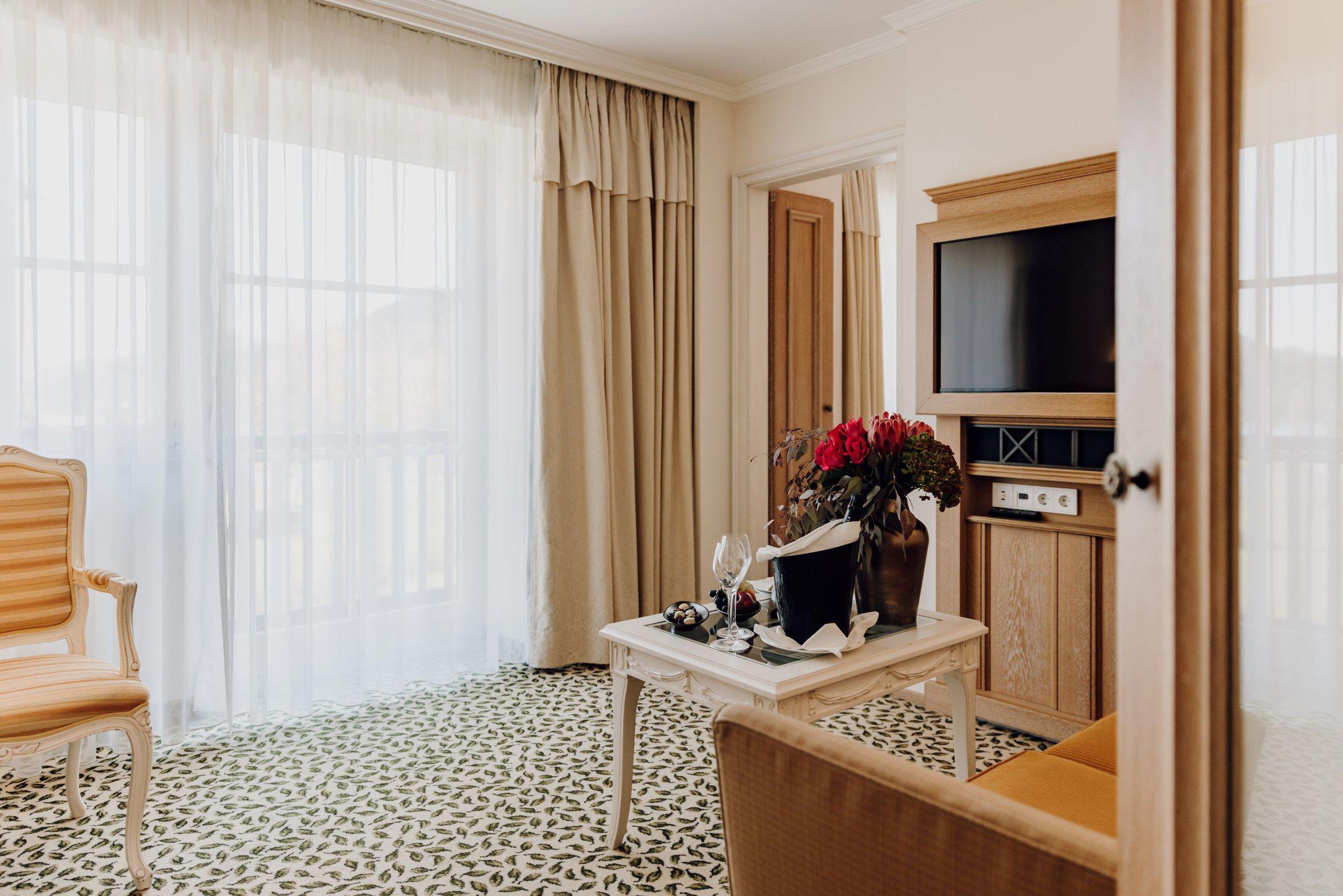 Schloss Fuschl, a Luxury Collection Resort & Spa, Fuschlsee-Salzburg, Schloss Strasse 19 in Hof Bei Salzburg