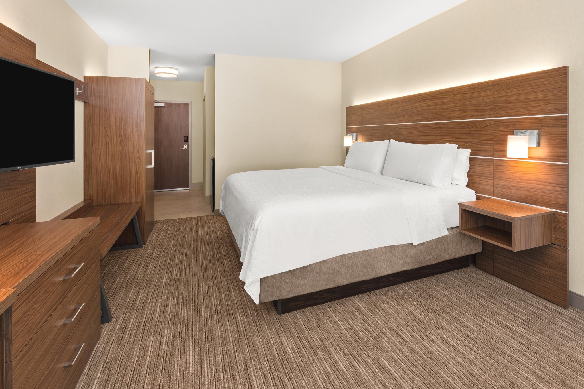 Holiday Inn Express & Suites Willows by IHG Image
