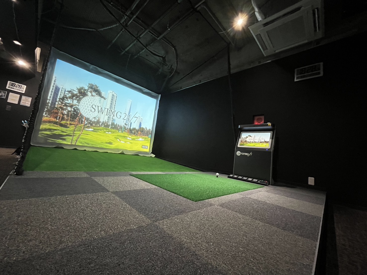 Images インドアゴルフ練習場 SWING24/7 茅場町店