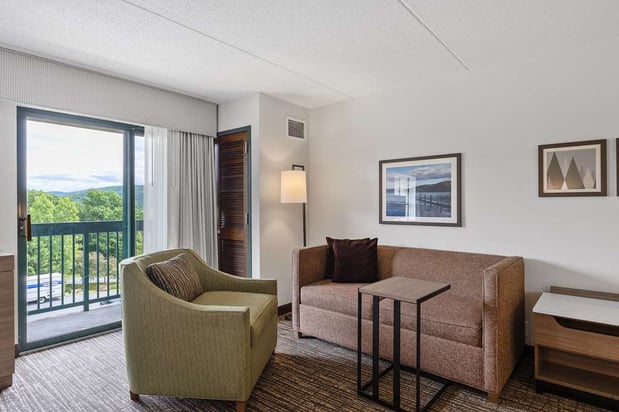 Images Hampton Inn & Suites Lake George