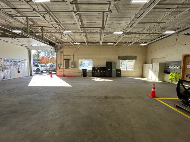 Images United Rentals - Storage Containers and Mobile Offices