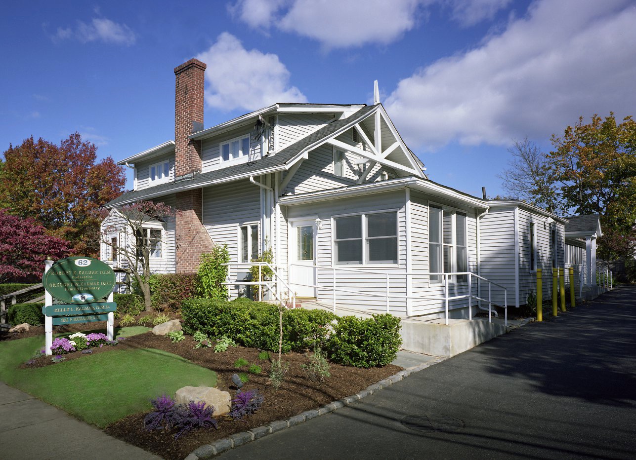 At Kalmar Family Dentistry, Dr. Kelly L. Kalmar and her expert team continuously strive to provide the highest quality dental care for patients of all ages. We are driven by quality, values, efficiency, communication and continuous training ensuring an optimum and healthy environment in which to benefit our patients' needs.
Visit us today, we are located between High Street and Main Street in Huntington, NY.