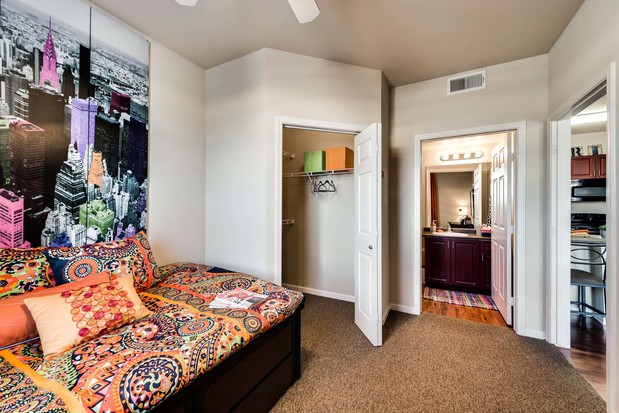 Images Maverick Place Apartments