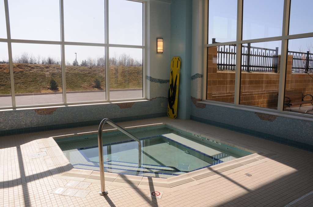 Pool Hampton Inn & Suites by Hilton Halifax - Dartmouth Dartmouth (902)406-7700