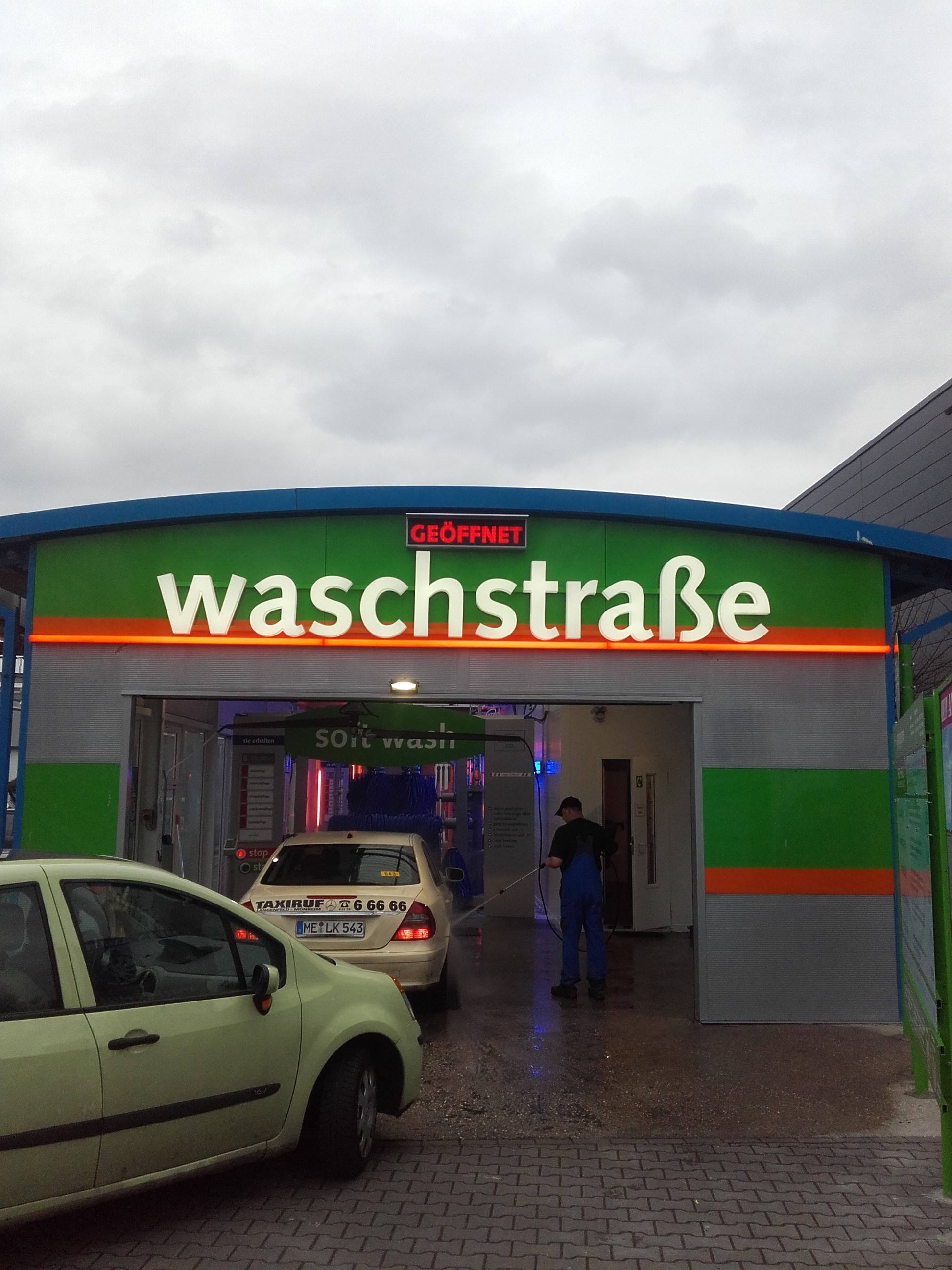 IMO Car Wash, Konrad-Zuse-Str. 4 in Monheim