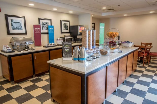 Images Hampton Inn & Suites Tilton