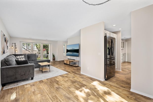 Images Lisa Bradburn, Premiere Property Group, LLC