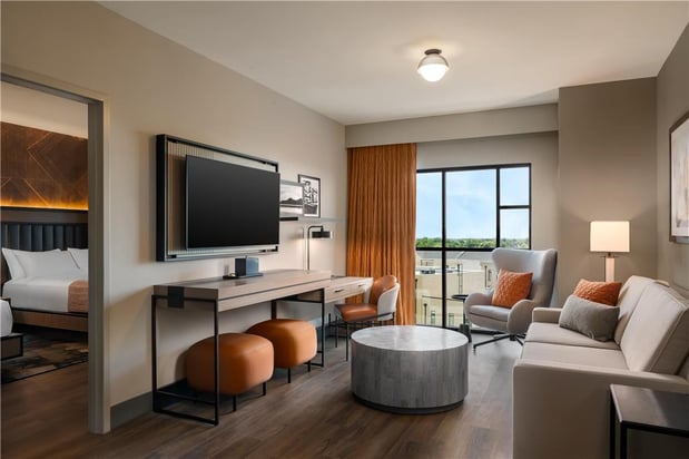 Images Hotel Avail Rogers, Tapestry Collection by Hilton