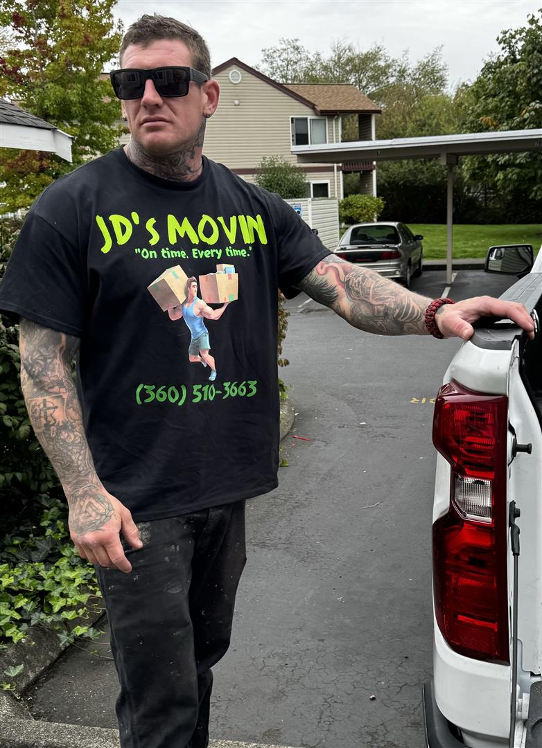 JD's MOVIN is a fully licensed moving company, offering professional and reliable moving services for both local and long-distance moves. Our team is committed to providing a safe, efficient, and stress-free experience, ensuring your belongings are in trusted hands throughout the entire moving process.