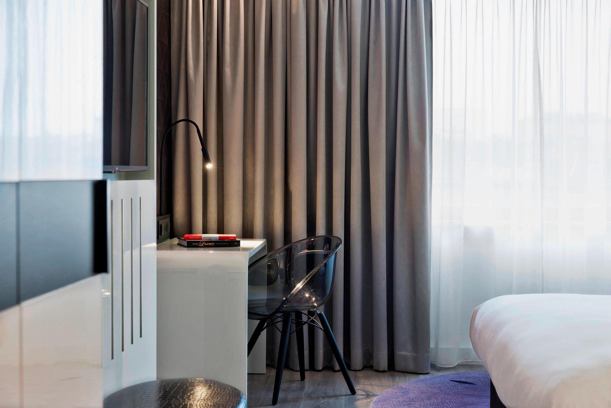 Renaissance Wien Hotel, Linke Wienzeile/Ullmannstrasse 71 in Vienna