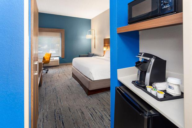 Images Holiday Inn Express New Albany - Louisville NW, an IHG Hotel