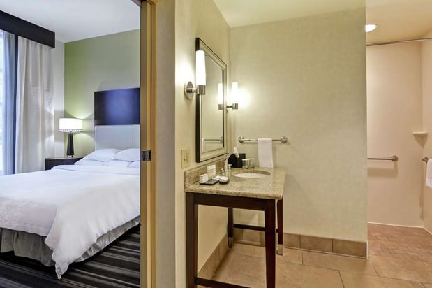 Images Embassy Suites by Hilton Savannah Airport