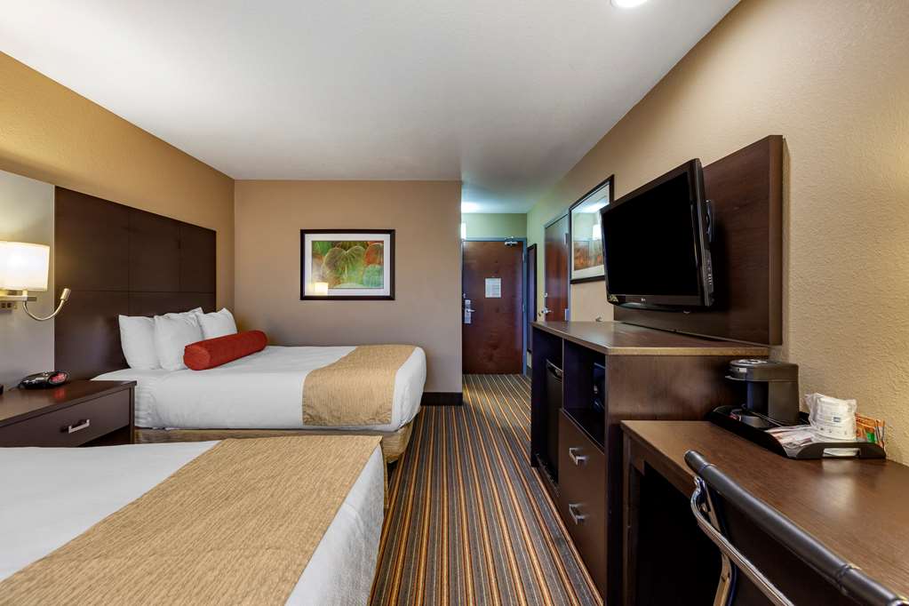 Images Best Western Plus Woodstock Inn & Suites