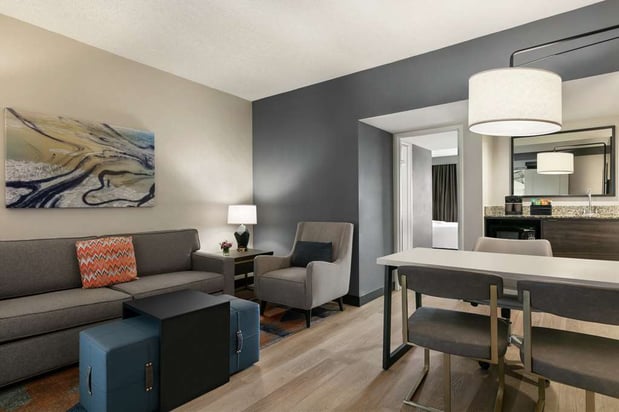 Images Embassy Suites by Hilton Los Angeles Downey