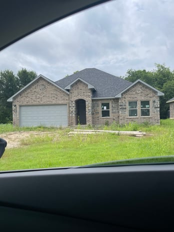 Images Marilyn Tarver Real Estate (Brokered By: RE/MAX Trinity/Cross Country)