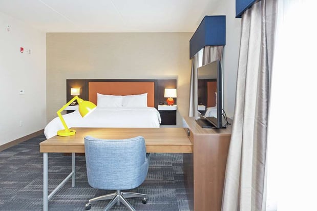 Images Hampton Inn & Suites Morgantown / University Town Centre