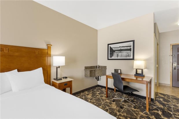 Images Best Western Plus Riverfront Hotel and Suites