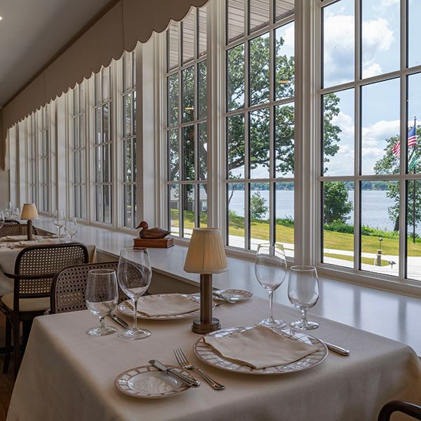Images The Commodore - A Bartolotta Restaurant