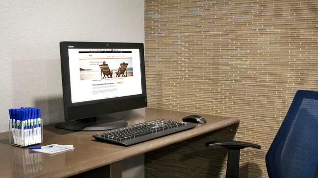Images Holiday Inn Express Williamsbrg Busch Gardens Area by IHG
